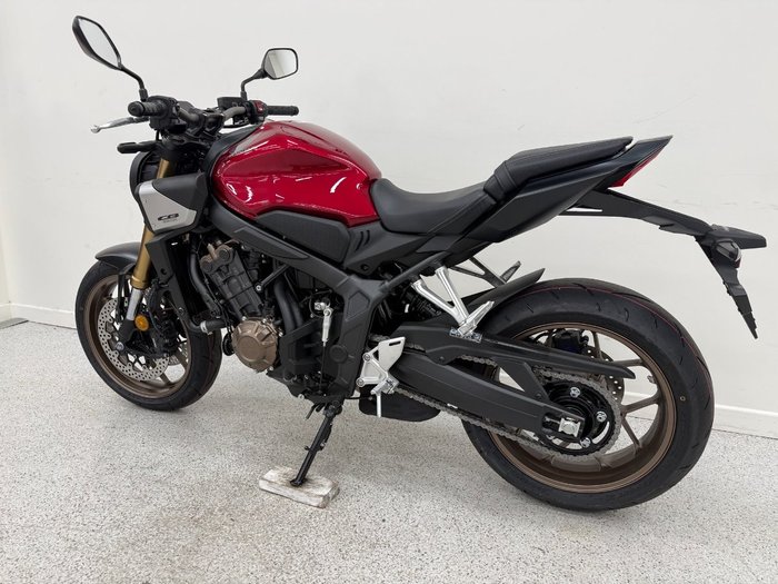 2025 Honda CB650RAC Red