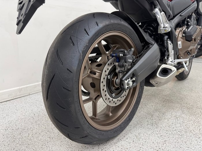 2025 Honda CB650RAC Red