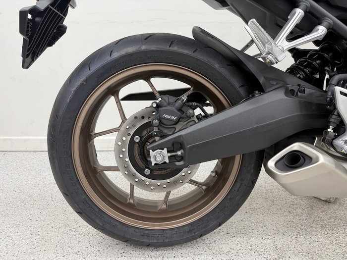 2025 Honda CB650RAC Red