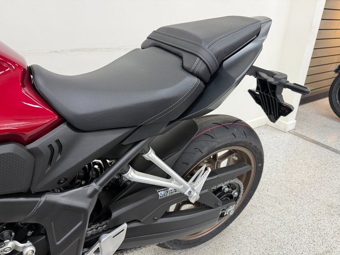 2025 Honda CB650RAC Red