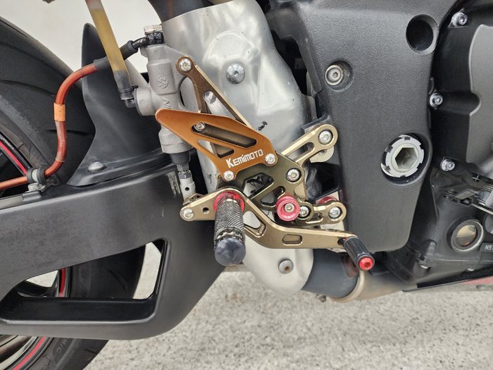 2012 YAMAHA YZF-R1 Red