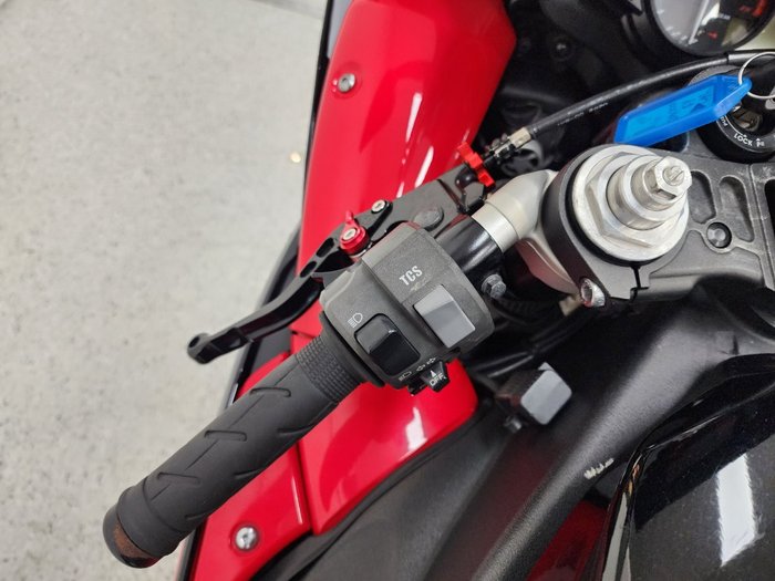 2012 YAMAHA YZF-R1 Red