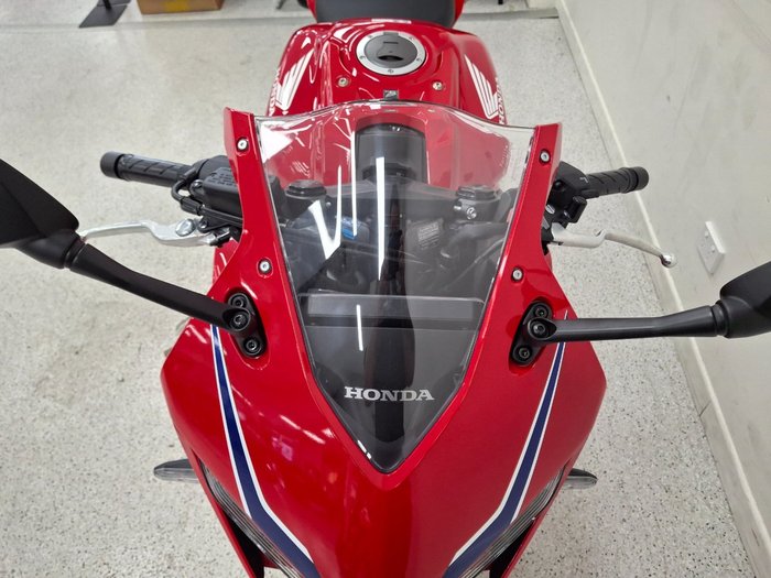 2025 Honda CBR650RAC Red