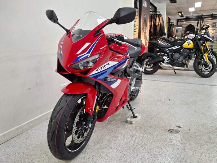 2025 Honda CBR650RAC Red