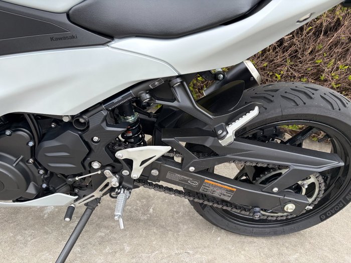 2024 Kawasaki NINJA 500 White