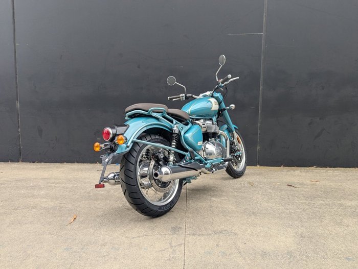 2025 Royal Enfield (see Also Enfiel 2025 ROYAL ENFIELD 650CC CLASSIC 650 GREEN