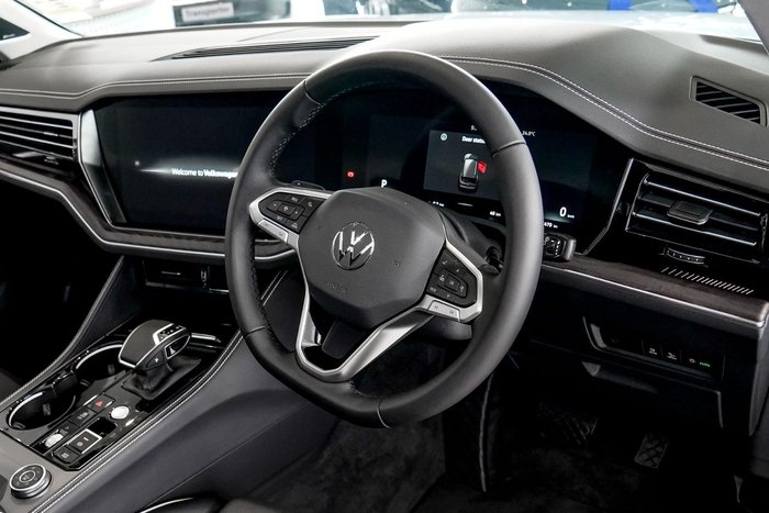 2025 Volkswagen Touareg 210TDI Elegance