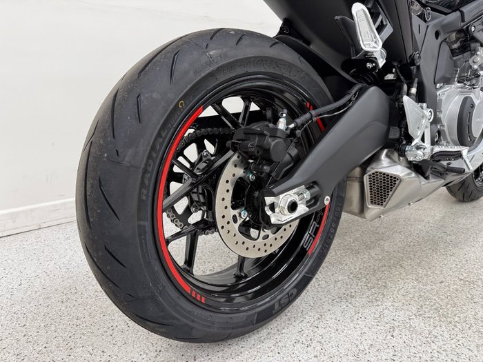 2025 CFMOTO 2025 CF Moto 675CC 675SR-R ABS Road Aerolite Grey