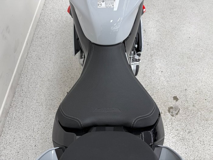 2025 CFMOTO 2025 CF Moto 675CC 675SR-R ABS Road Aerolite Grey