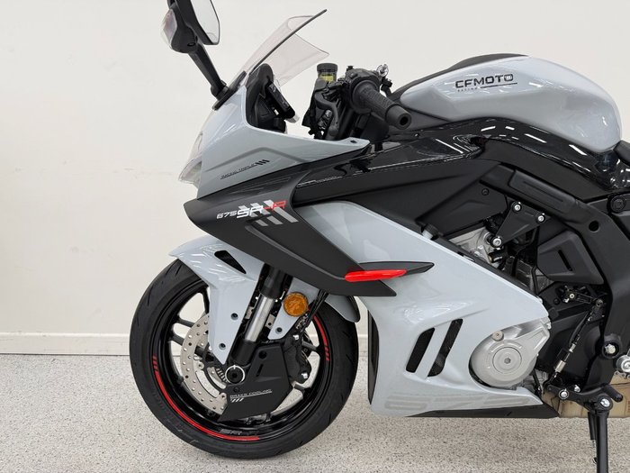 2025 CFMOTO 2025 CF Moto 675CC 675SR-R ABS Road Aerolite Grey