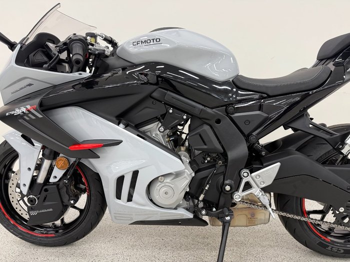 2025 CFMOTO 2025 CF Moto 675CC 675SR-R ABS Road Aerolite Grey
