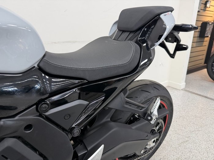 2025 CFMOTO 2025 CF Moto 675CC 675SR-R ABS Road Aerolite Grey