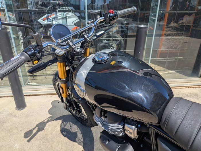 2026 Royal Enfield (see Also Enfiel 2026 Royal Enfield (see Also Enfiel 650CC BEAR 650 Road Golden Shadow