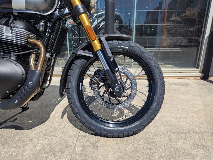 2026 Royal Enfield (see Also Enfiel 2026 Royal Enfield (see Also Enfiel 650CC BEAR 650 Road Golden Shadow