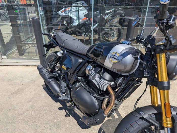 2026 Royal Enfield (see Also Enfiel 2026 Royal Enfield (see Also Enfiel 650CC BEAR 650 Road Golden Shadow