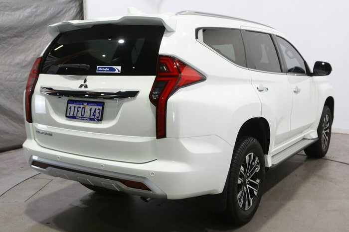 2024 Mitsubishi Pajero Sport GLS