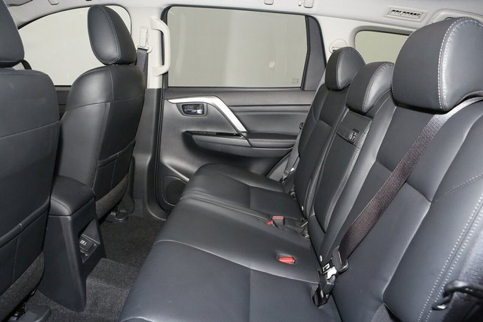 2024 Mitsubishi Pajero Sport GLS