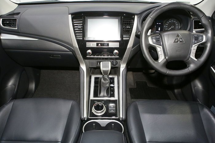 2024 Mitsubishi Pajero Sport GLS