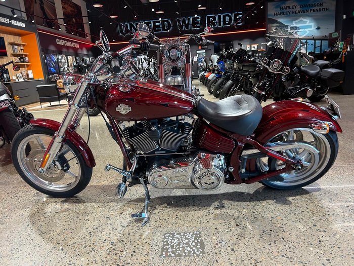 2008 Harley-Davidson Rocker C 96 (FXCWC) Softail Red