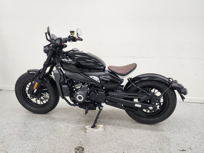 2025 CFMOTO 450 CL-C BOBBER NEBULA BLACK