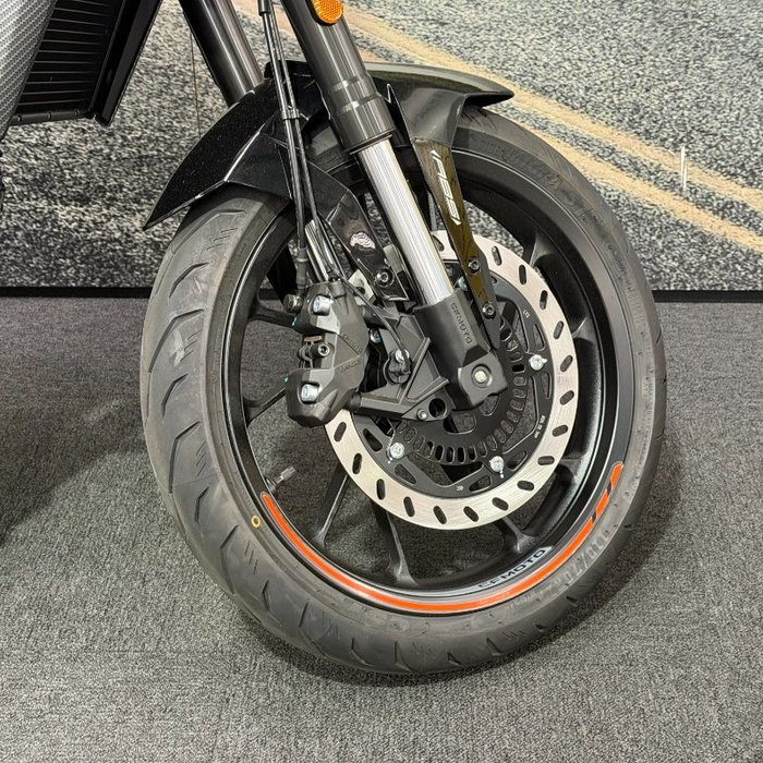 2025 CFMOTO 300 NK ABS NEBULA BLACK