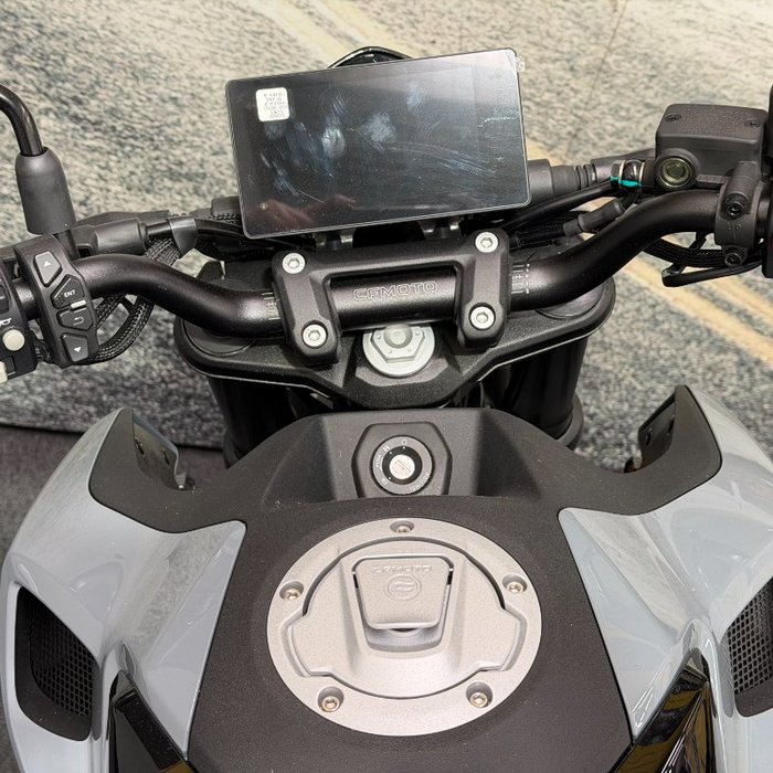 2025 CFMOTO 300 NK ABS NEBULA BLACK