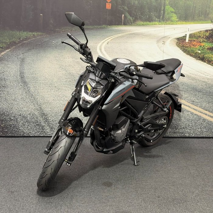 2025 CFMOTO 300 NK ABS NEBULA BLACK