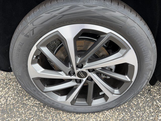 2025 Audi Q5 TFSI 150kW