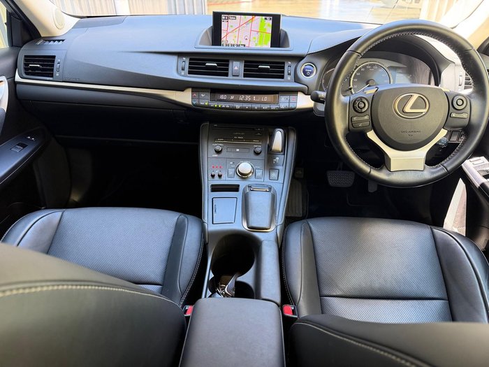 2016 Lexus CT 200h Luxury ZWA10R Titanium