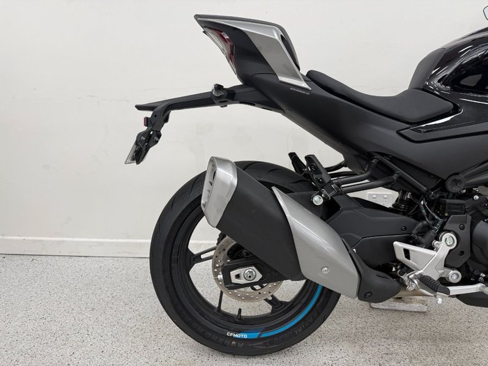 2025 CFMOTO 450 NK NEBULA BLACK