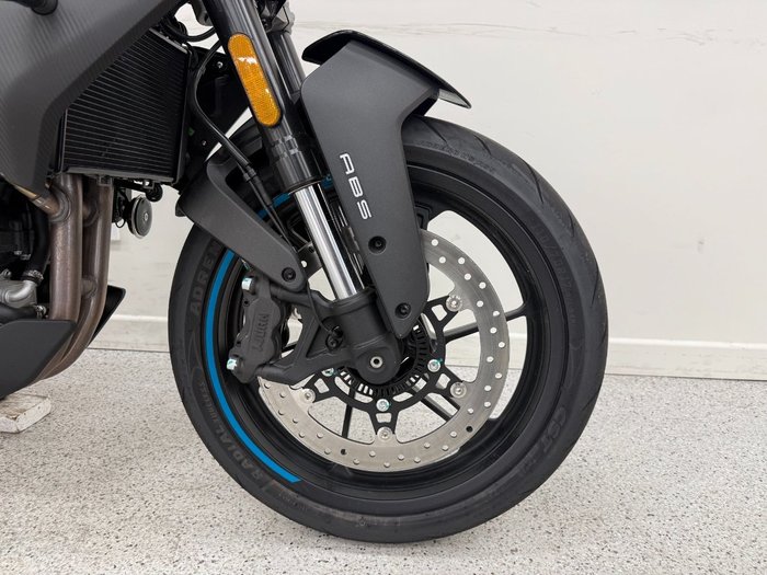 2025 CFMOTO 450 NK NEBULA BLACK