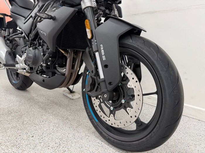 2025 CFMOTO 450 NK NEBULA BLACK