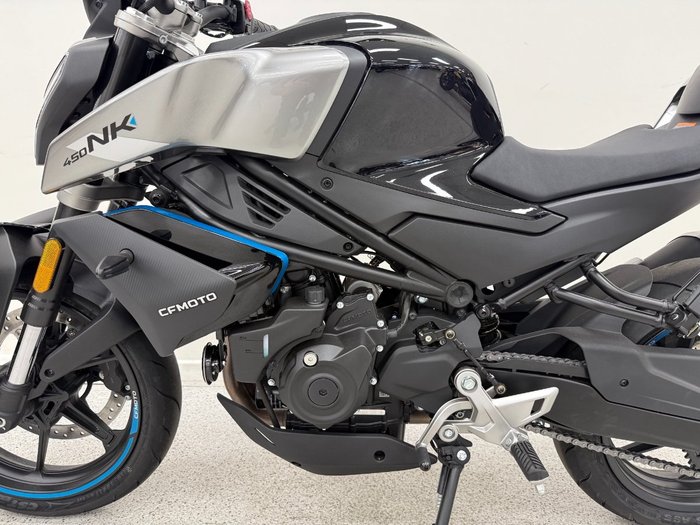 2025 CFMOTO 450 NK NEBULA BLACK