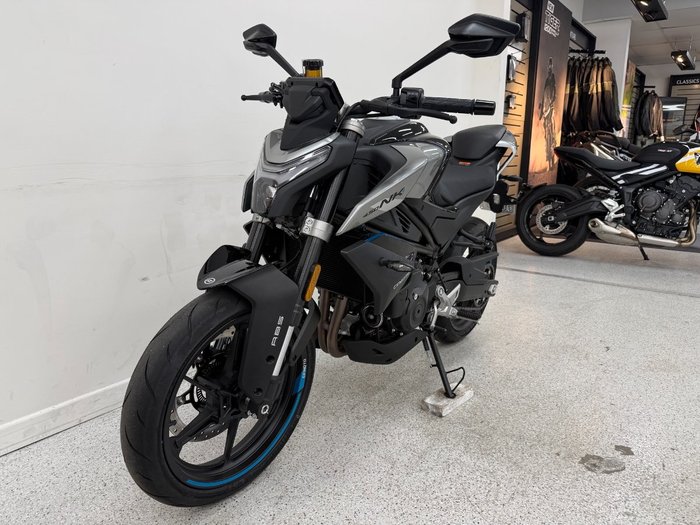 2025 CFMOTO 450 NK NEBULA BLACK