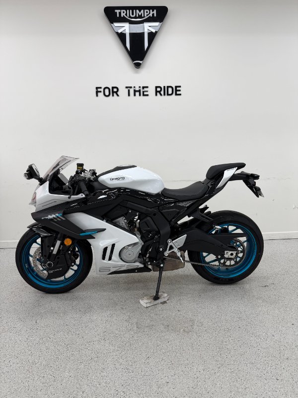 2025 CFMOTO 2025 CF Moto 675CC 675SR-R ABS Road NEBULA WHITE