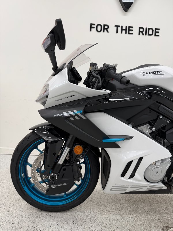 2025 CFMOTO 2025 CF Moto 675CC 675SR-R ABS Road NEBULA WHITE