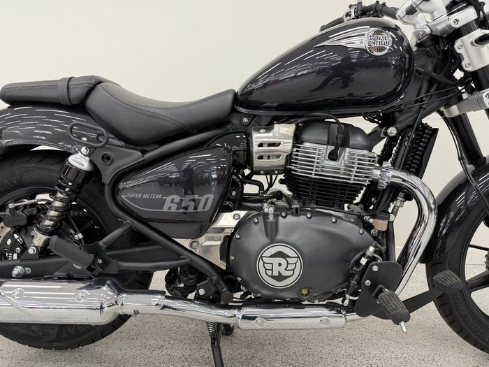 2025 Royal Enfield SUPER METEOR 650 Black