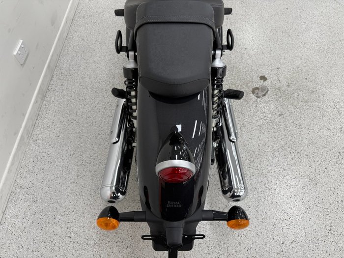 2025 Royal Enfield SUPER METEOR 650 Black