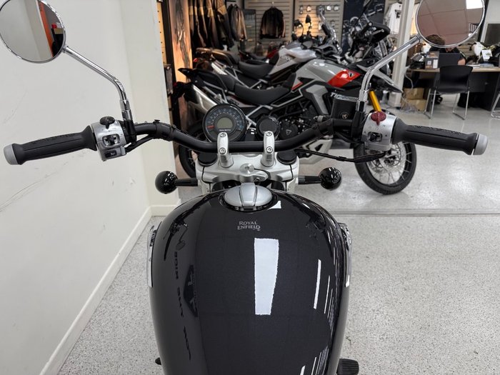 2025 Royal Enfield SUPER METEOR 650 Black