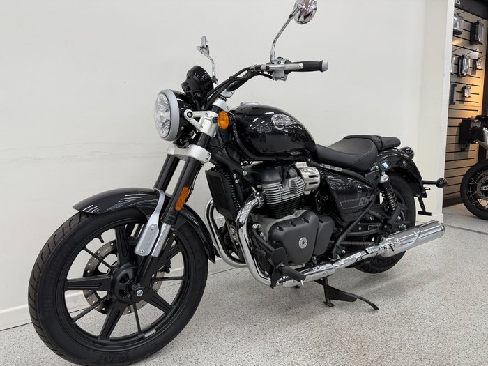 2025 Royal Enfield SUPER METEOR 650 Black