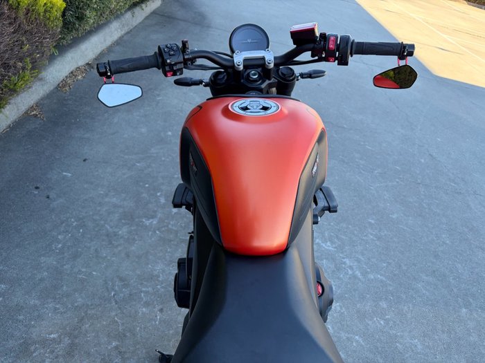 2023 Triumph TRIDENT 660 Orange