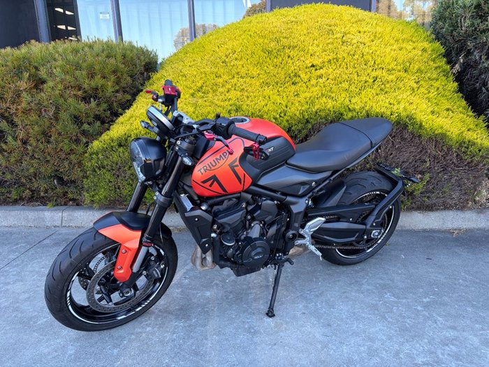 2023 Triumph TRIDENT 660 Orange