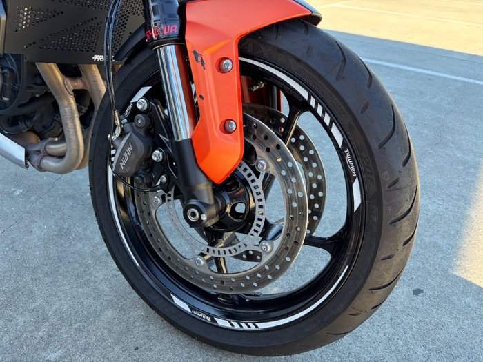 2023 Triumph TRIDENT 660 Orange