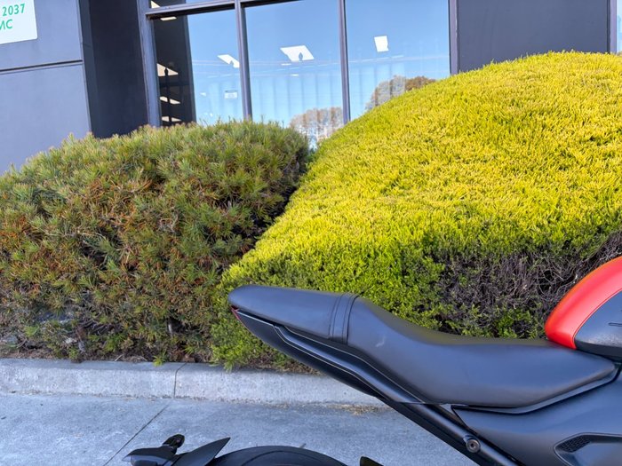 2023 Triumph TRIDENT 660 Orange