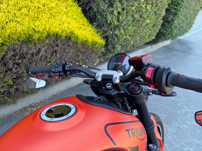 2023 Triumph TRIDENT 660 Orange