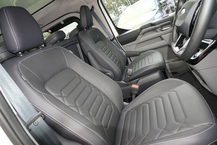 2025 Ford Tourneo Titanium X
