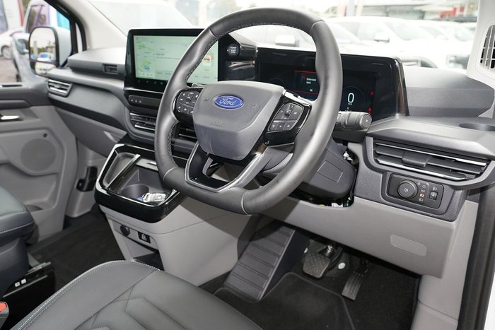 2025 Ford Tourneo Titanium X