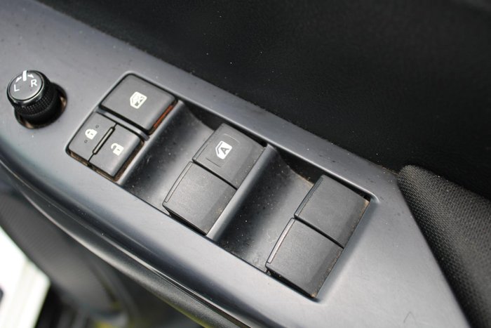 2022 Toyota Hilux SR