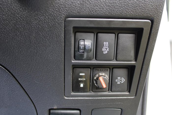 2022 Toyota Hilux SR