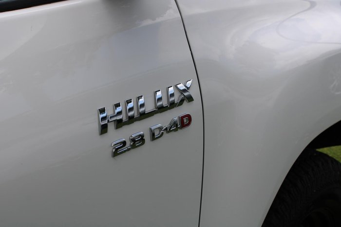 2022 Toyota Hilux SR